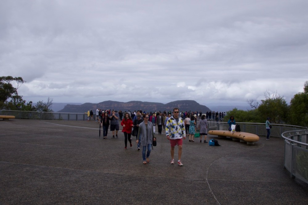 crowds-at-echo-point